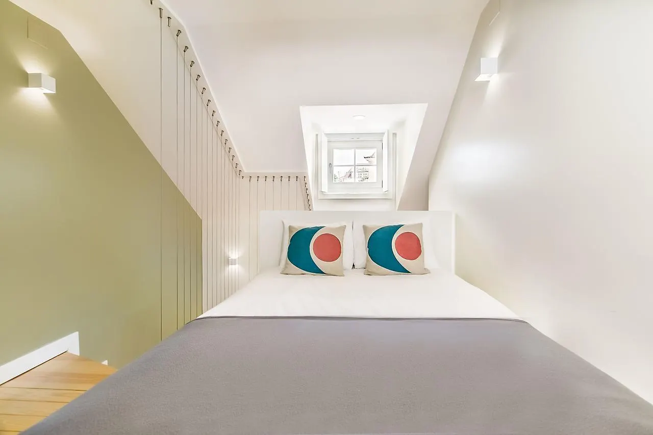 Design Apartment In Typical Alfama Lisbon