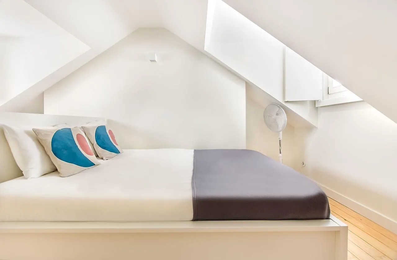 Design Apartment In Typical Alfama Lisbon