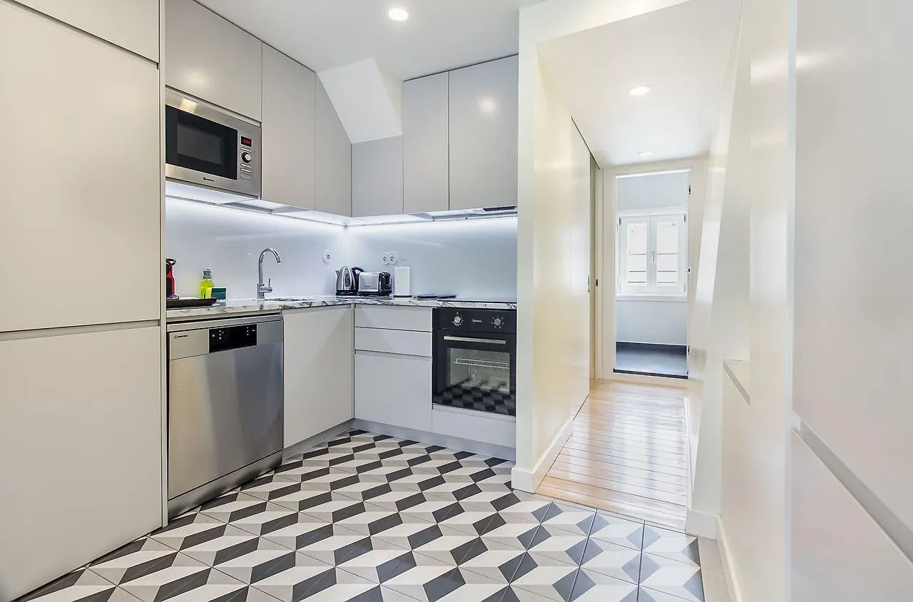 Design Apartment In Typical Alfama Lisbon