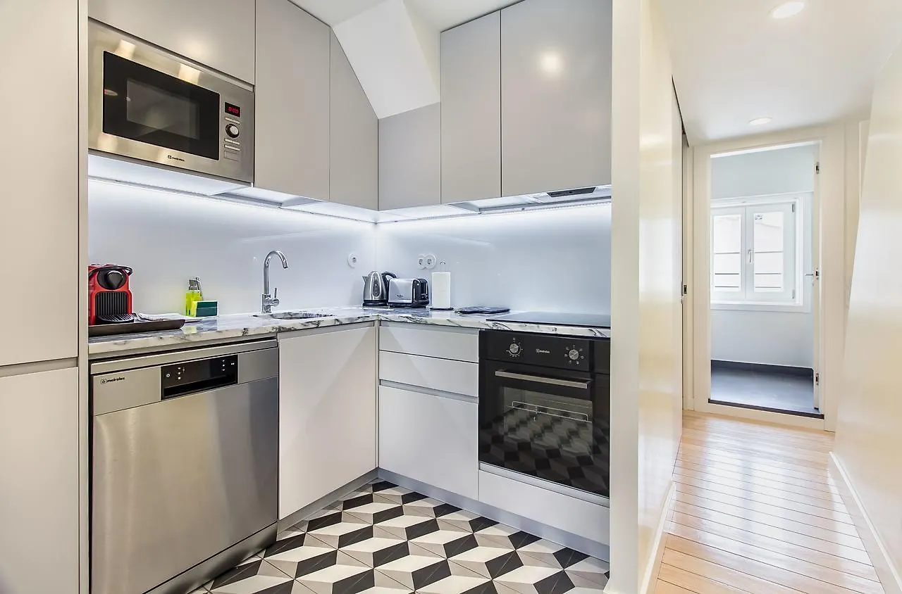 Design Apartment In Typical Alfama Lisbon